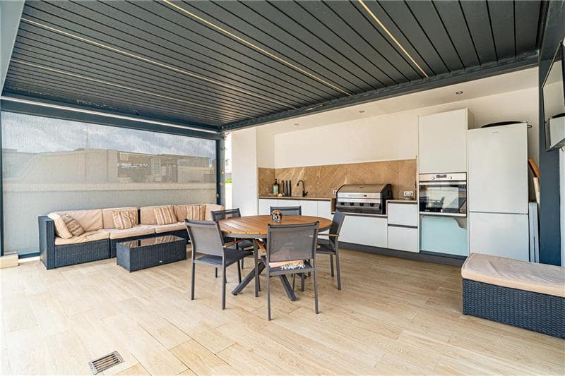 4 soverom Penthouse til salgs i Palma de Mallorca med svømmebasseng garasje - € 1 669 500 (Ref: 9862425)