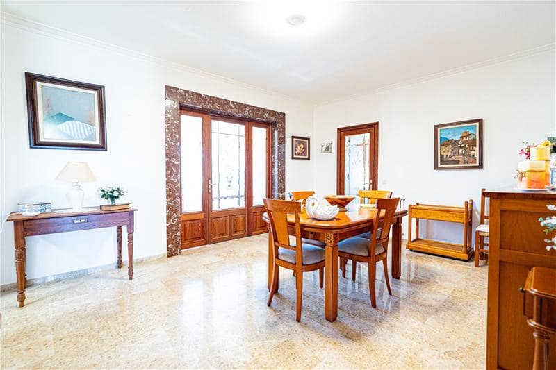 6 bedroom Villa for sale in Santa Maria del Cami with pool garage - € 980,000 (Ref: 9866016)