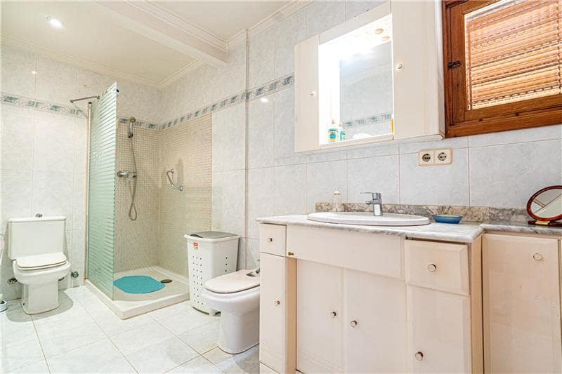 6 bedroom Villa for sale in Santa Maria del Cami with pool garage - € 980,000 (Ref: 9866016)