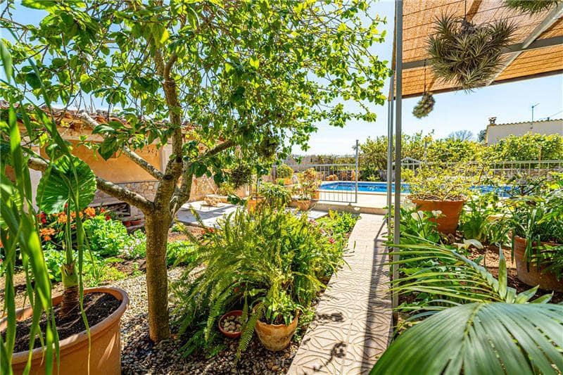 6 bedroom Villa for sale in Santa Maria del Cami with pool garage - € 980,000 (Ref: 9866016)