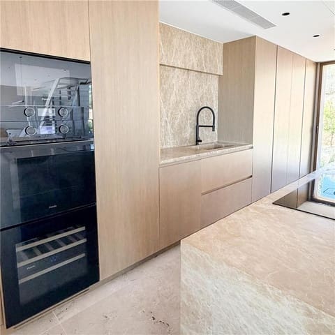 Chalet de 4 habitaciones en La Casa Blanca, Palma de Mallorca en venta con piscina garaje - 4.500.000 € (Ref: 9867383)