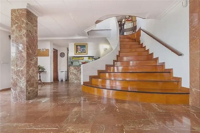 4 bedroom Villa for sale in Cala Blava, Llucmajor with pool garage - € 3,200,000 (Ref: 9893302)