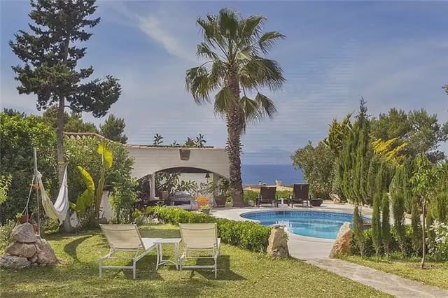 4 bedroom Villa for sale in Cala Blava, Llucmajor with pool garage - € 3,200,000 (Ref: 9893302)