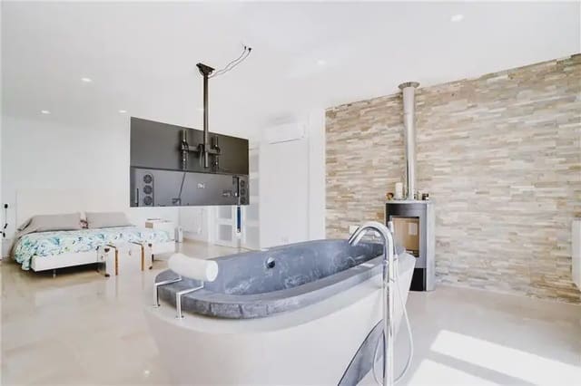 4 bedroom Villa for sale in Esporles with pool garage - € 1,575,000 (Ref: 9893304)