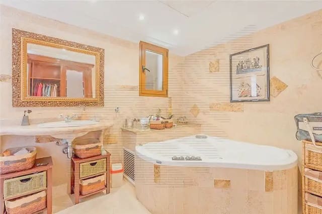 6 bedroom Villa for sale in La Bonanova, Palma de Mallorca with pool garage - € 3,500,000 (Ref: 9893308)