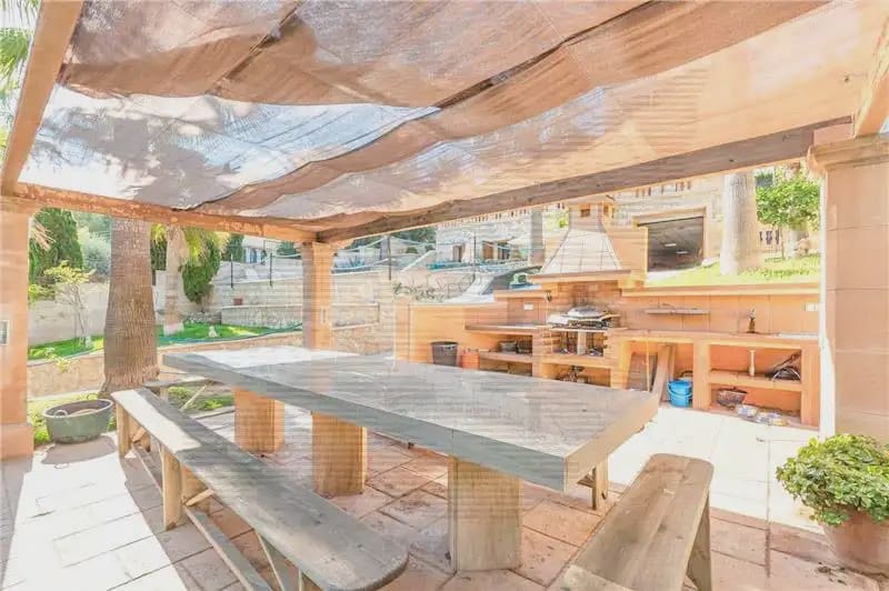 6 bedroom Villa for sale in Palma de Mallorca with pool garage - € 3,500,000 (Ref: 9893308)