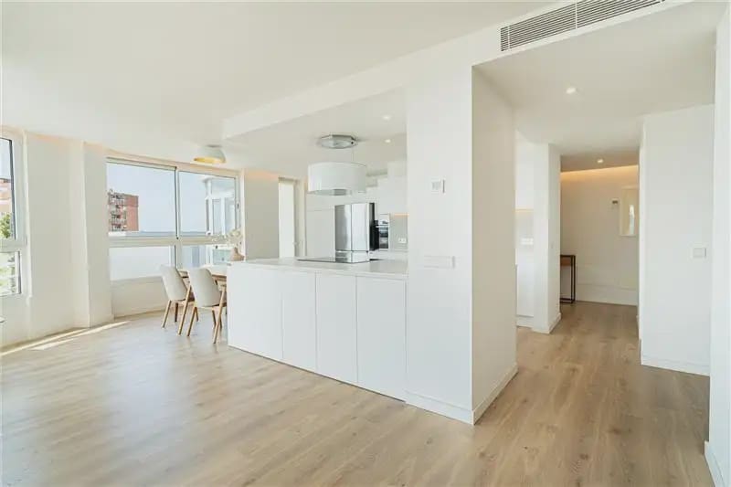 3 bedroom Flat for sale in Palma de Mallorca with pool garage - € 1,550,000 (Ref: 9893309)