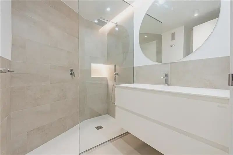 3 bedroom Flat for sale in Palma de Mallorca with pool garage - € 1,550,000 (Ref: 9893309)