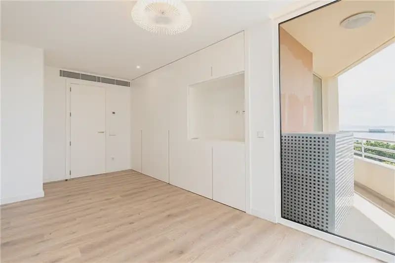 3 bedroom Flat for sale in Palma de Mallorca with pool garage - € 1,550,000 (Ref: 9893309)