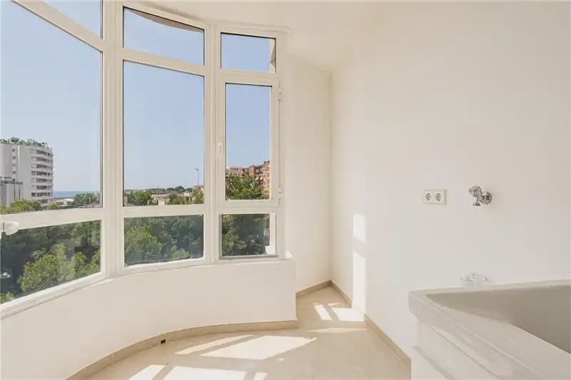 3 bedroom Flat for sale in Palma de Mallorca with pool garage - € 1,550,000 (Ref: 9893309)