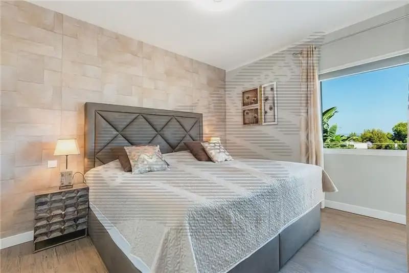 4 bedroom Villa for sale in Calvia with pool - € 3,290,000 (Ref: 9893310)