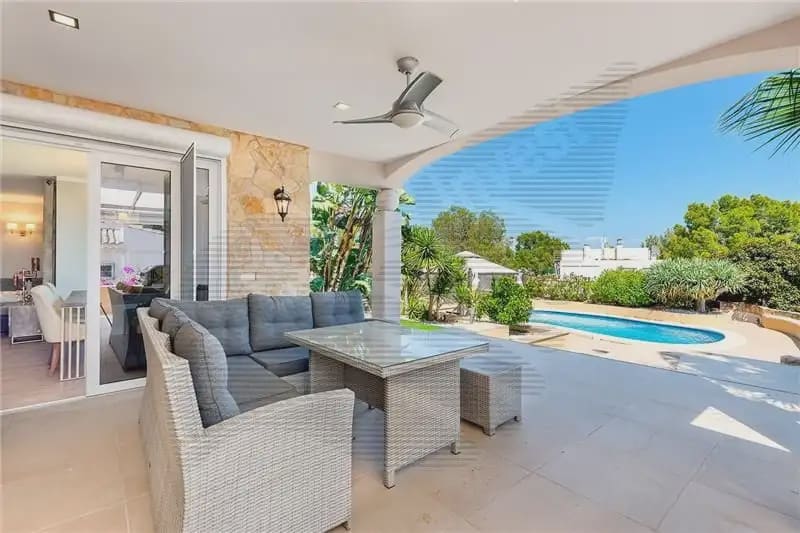 4 bedroom Villa for sale in Calvia with pool - € 3,290,000 (Ref: 9893310)