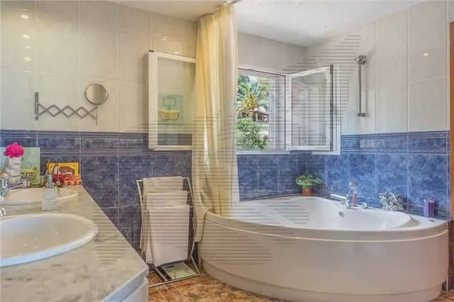 5 quarto Moradia para venda em Palmanova, Calvià com piscina garagem - 2 995 000 € (Ref: 9893316)