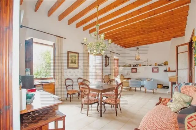 6 slaapkamer Villa te koop in Selva met garage - € 945.000 (Ref: 9893317)