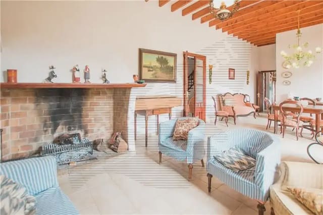 6 slaapkamer Villa te koop in Selva met garage - € 945.000 (Ref: 9893317)