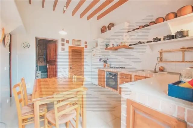 6 slaapkamer Villa te koop in Selva met garage - € 945.000 (Ref: 9893317)