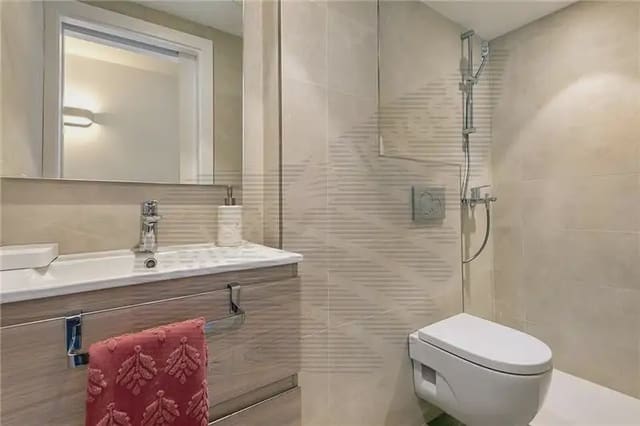 2 bedroom Flat for sale in L'Arenal, Palma de Mallorca with garage - € 643,000 (Ref: 9893318)
