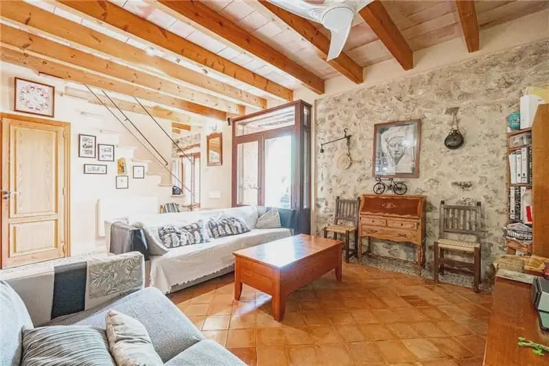 2 bedroom Villa for sale in Andratx with garage - € 790,000 (Ref: 9893329)