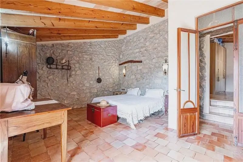2 bedroom Villa for sale in Andratx with garage - € 790,000 (Ref: 9893329)