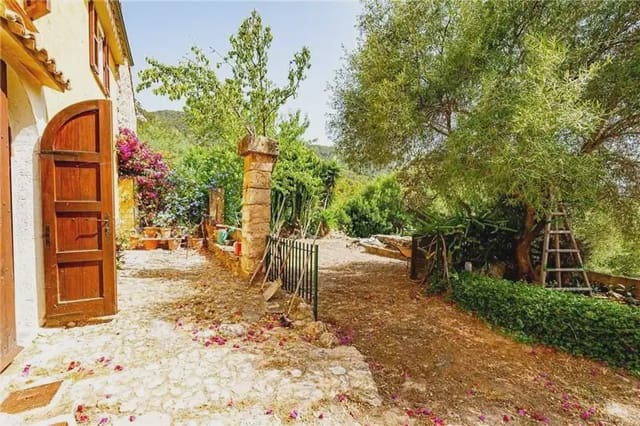 2 bedroom Villa for sale in Andratx - € 790,000 (Ref: 9893329)