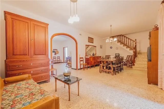 4 bedroom Finca/Country House for sale in Petra - € 419,000 (Ref: 9893331)