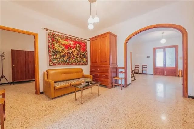 4 bedroom Finca/Country House for sale in Petra - € 419,000 (Ref: 9893331)