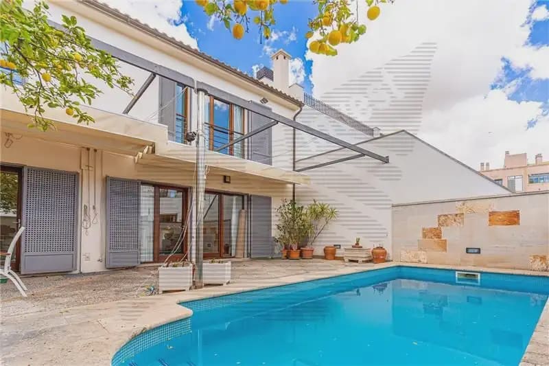 Chalet de 4 habitaciones en Palma de Mallorca en venta con garaje - 1.750.000 € (Ref: 9893334)