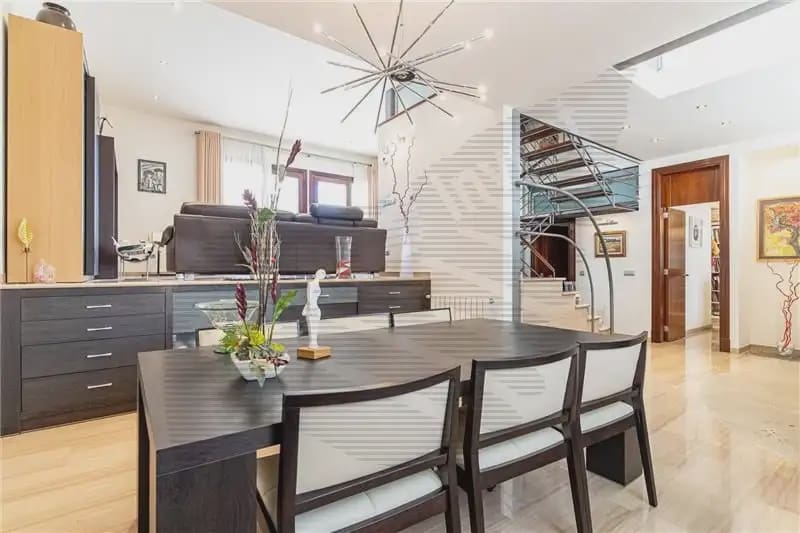 Chalet de 4 habitaciones en Palma de Mallorca en venta con garaje - 1.750.000 € (Ref: 9893334)