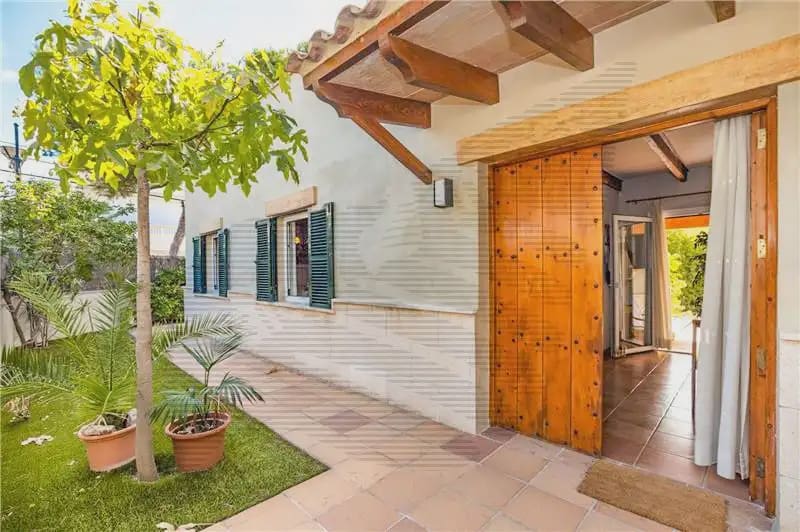3 slaapkamer Villa te koop in Ses Salines met garage - € 995.000 (Ref: 9893338)