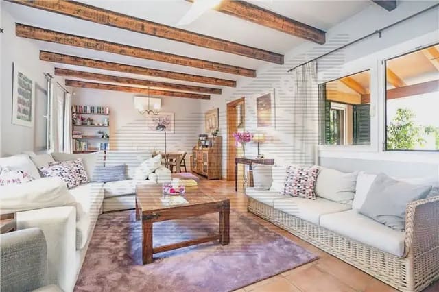 3 slaapkamer Villa te koop in Colonia de Sant Jordi, Ses Salines met garage - € 995.000 (Ref: 9893338)