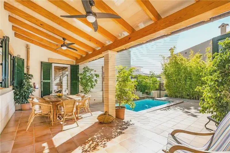 3 slaapkamer Villa te koop in Ses Salines met garage - € 995.000 (Ref: 9893338)