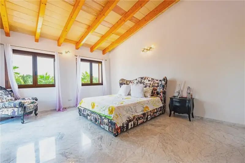 4 camera da letto Villa da affittare in Santa Eugenia con piscina garage - 7.000 € (Rif: 9893339)