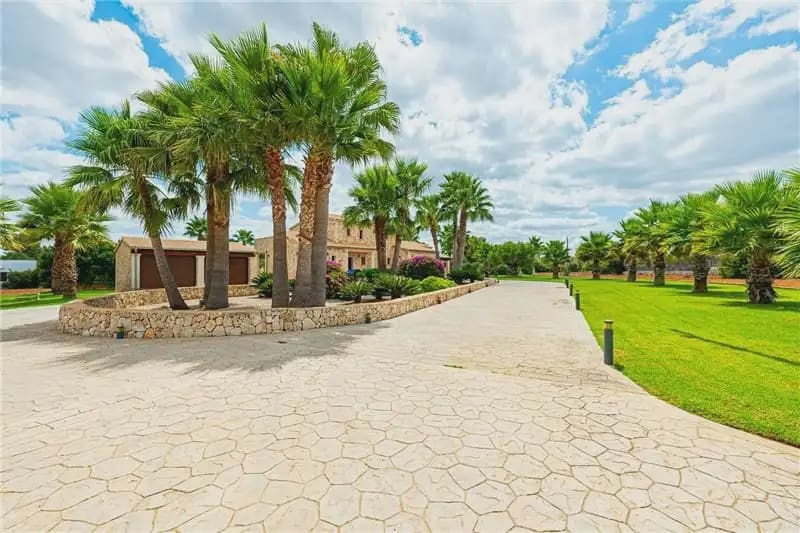 4 camera da letto Villa da affittare in Santa Eugenia con piscina garage - 7.000 € (Rif: 9893339)