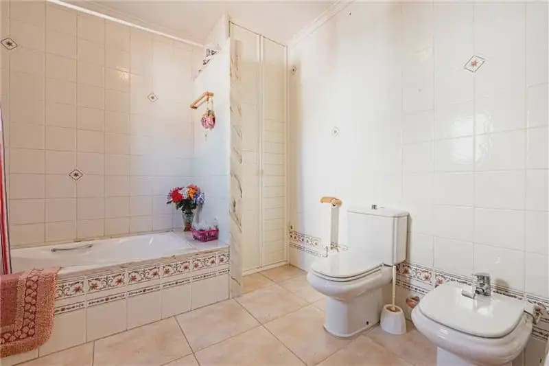 6 quarto Moradia para venda em Palma de Mallorca com garagem - 870 000 € (Ref: 9893341)