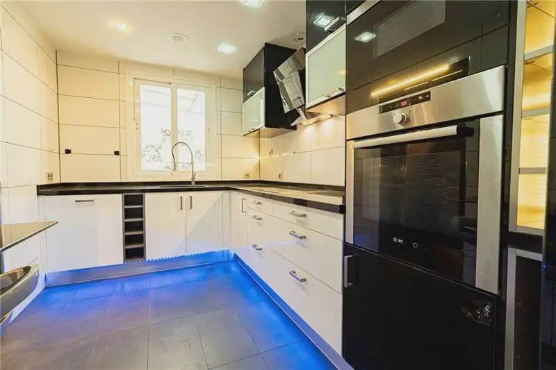 4 sypialnia Mieszkanie na sprzedaż w Palma de Mallorca z garażem - 1 347 190 € (Ref: 9893342)