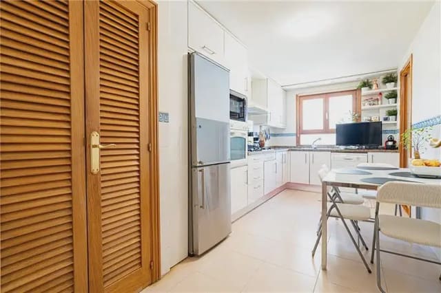 2 makuuhuone Asunto myytävänä paikassa La Teulera, Palma de Mallorca mukana uima-altaan - 695 000 € (Ref: 9893348)