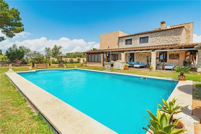 5 soveværelse Finca/Landehus til salg i Palma de Mallorca med swimmingpool garage - € 1.750.000 (Ref: 9893352)