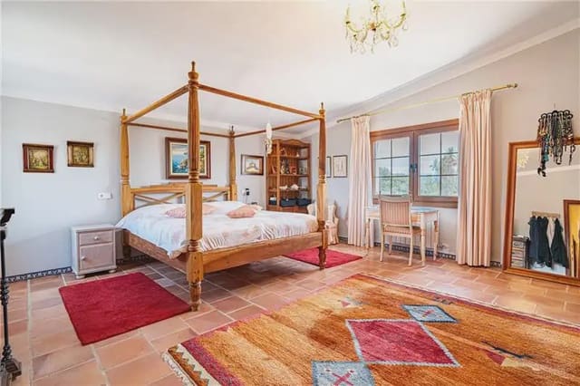5 soveværelse Finca/Landehus til salg i El Pilari, Palma de Mallorca med swimmingpool garage - € 1.750.000 (Ref: 9893352)