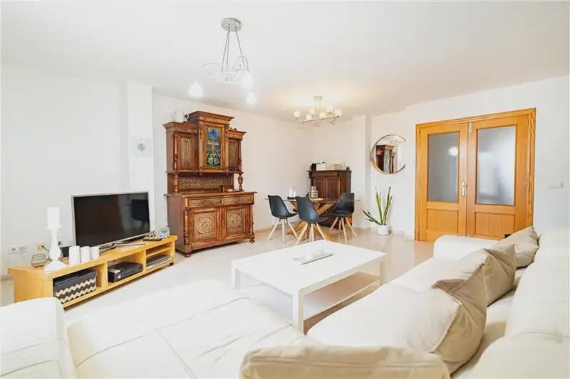 Piso de 3 habitaciones en Campanet en venta con garaje - 585.000 € (Ref: 9893353)