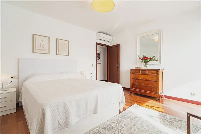 Appartement de 3 chambres à louer à Palma de Mallorca - 2 800 € (Ref: 9893360)