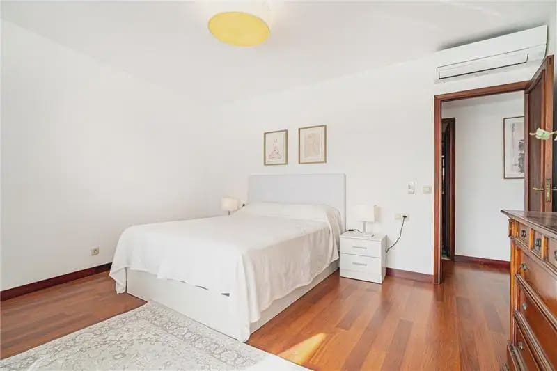 Appartement de 3 chambres à louer à Palma de Mallorca - 2 800 € (Ref: 9893360)