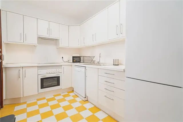 Appartement de 3 chambres à louer à Son Armadans, Palma de Mallorca - 2 800 € (Ref: 9893360)