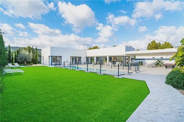 4 sovrum Villa till salu i Bunyola med garage - 3 000 000 € (Ref: 9893368)