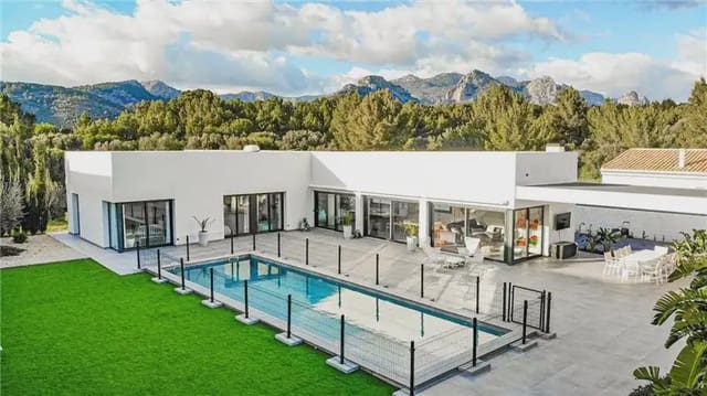 4 sovrum Villa till salu i Bunyola med garage - 3 000 000 € (Ref: 9893368)