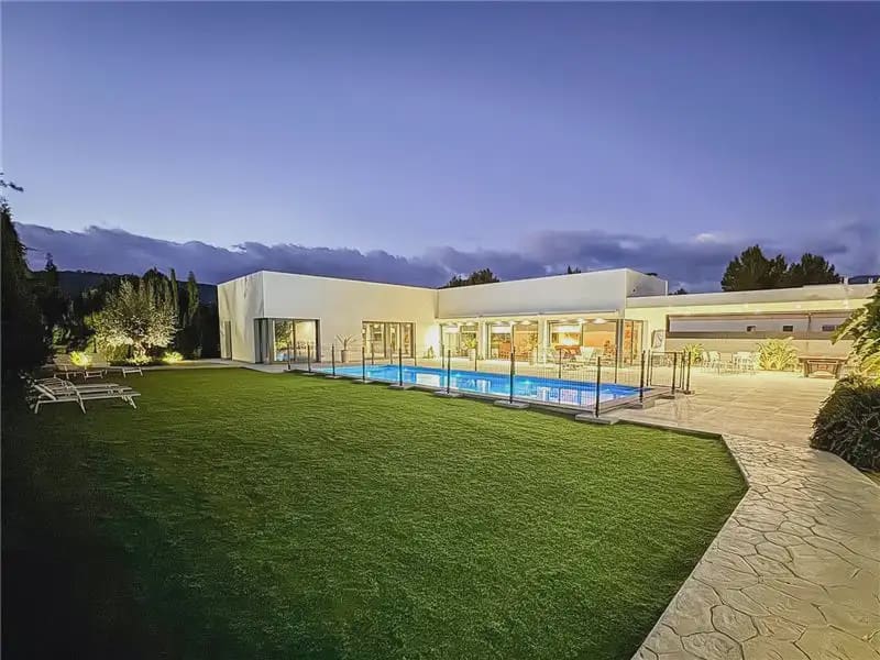 4 sovrum Villa till salu i Bunyola med garage - 3 000 000 € (Ref: 9893368)