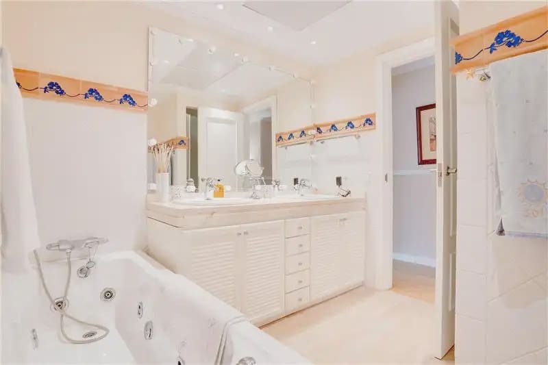 Adosado de 4 habitaciones en Palma de Mallorca en venta con garaje - 1.450.000 € (Ref: 9893370)