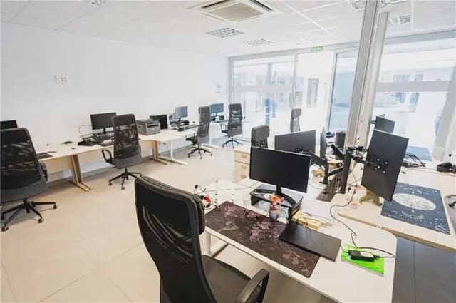 Büro zu verkaufen in Establiments, Palma de Mallorca - 485.000 € (Ref: 9893392)