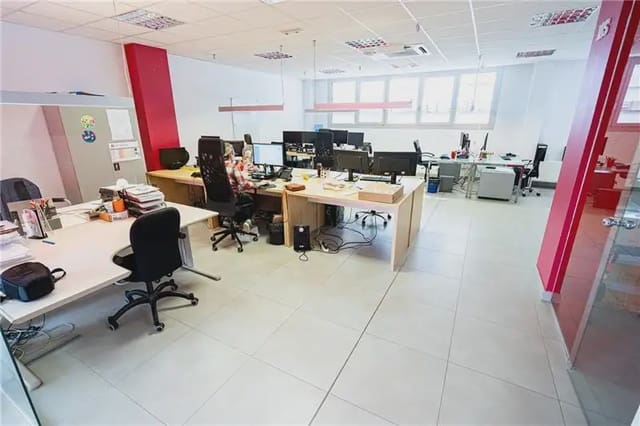 Büro zu verkaufen in Establiments, Palma de Mallorca - 485.000 € (Ref: 9893392)