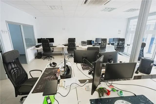 Büro zu verkaufen in Establiments, Palma de Mallorca - 485.000 € (Ref: 9893392)