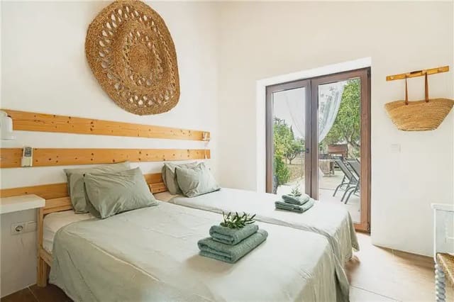 2 bedroom Finca/Country House for sale in Campanet with garage - € 595,000 (Ref: 9893394)